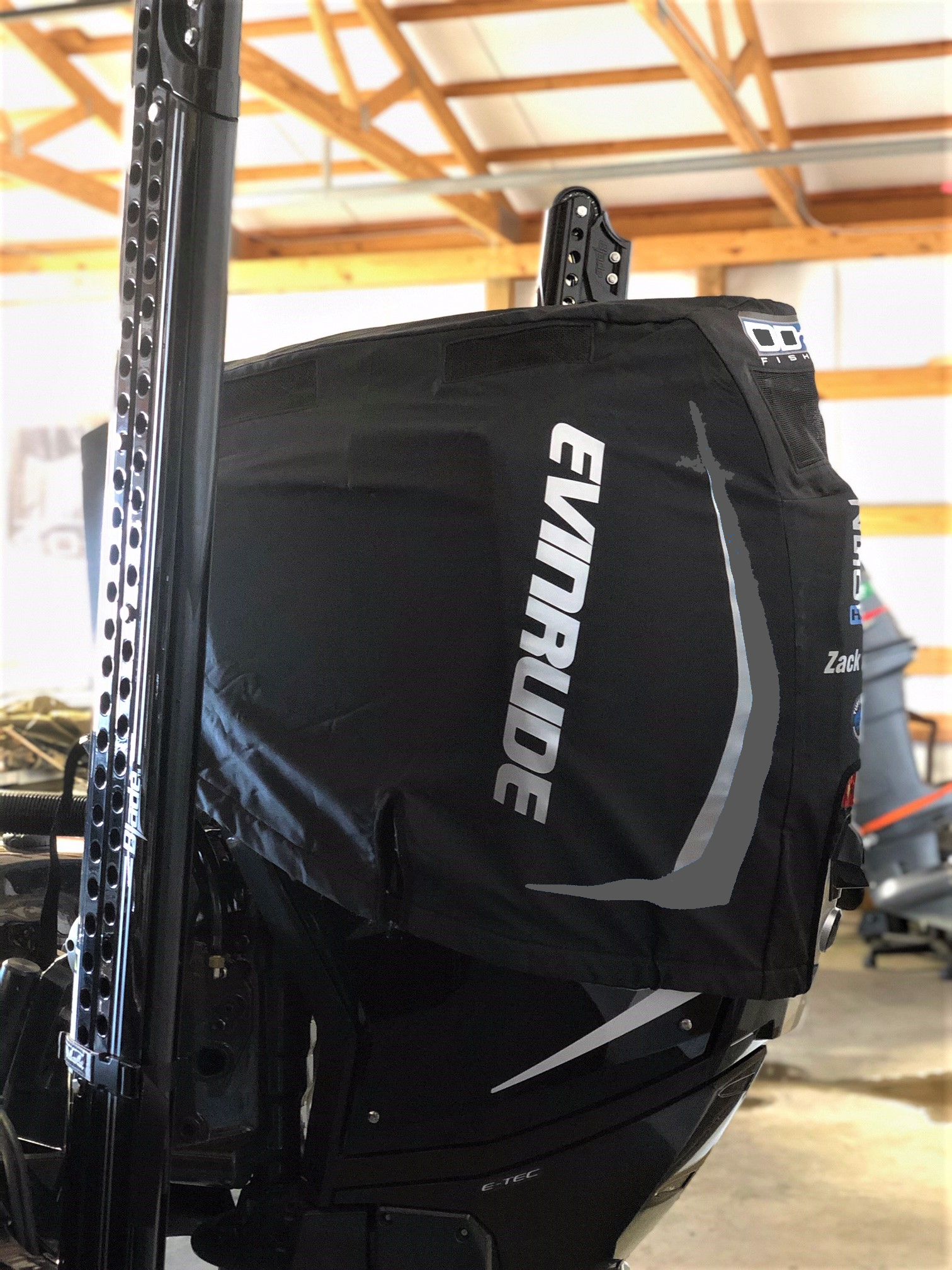 DD26 Fishing Housse moteur ventilée compatible avec Evinrude Etec G2
