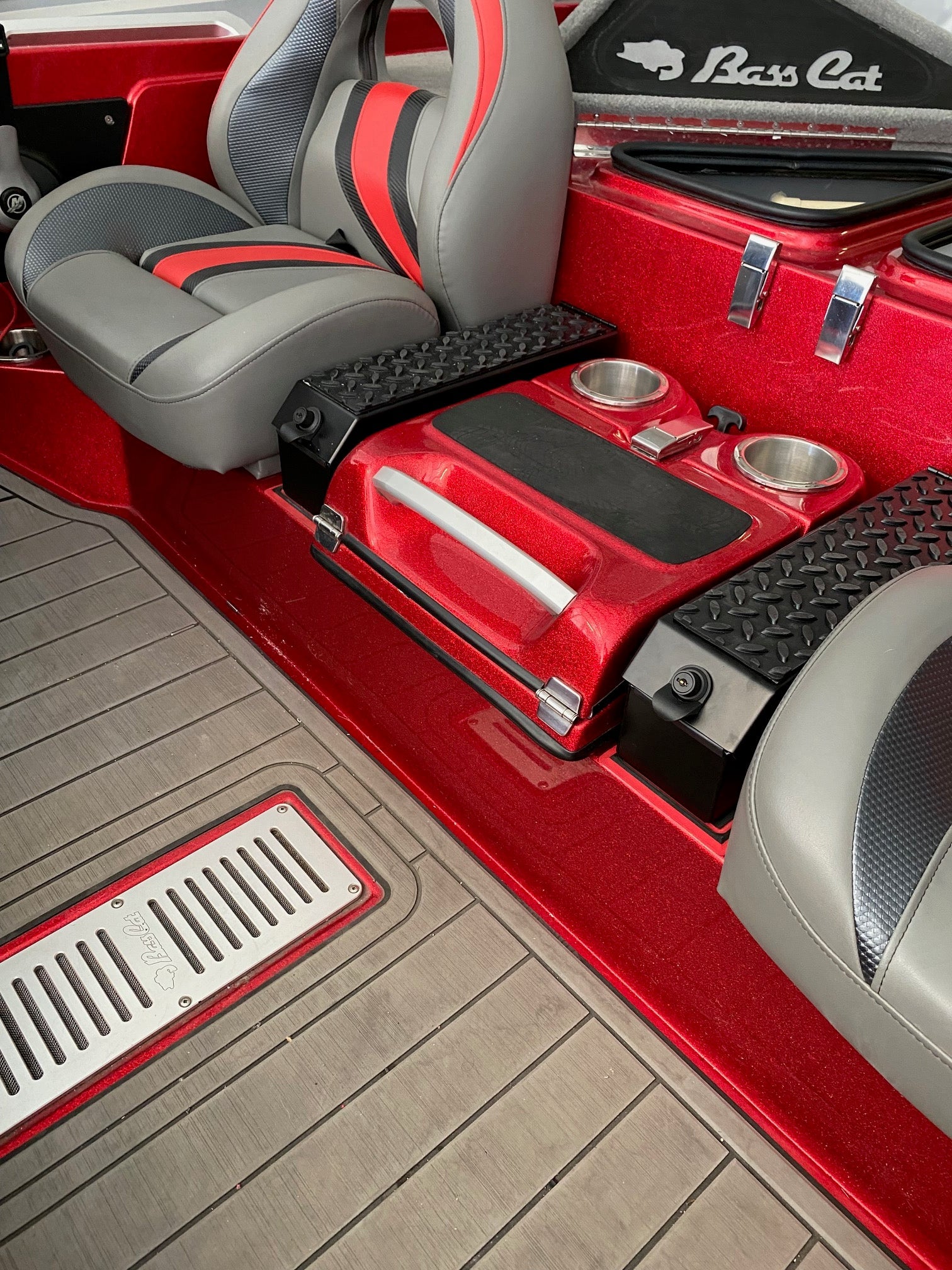 Combo marche et boîte à gants pour le Bass Cat PUMA STS and CARACAL STS (sold as a single box!)